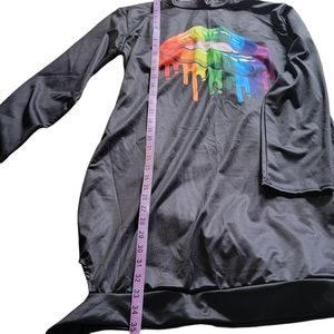 XL Black, multi color lips